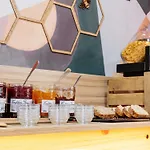 南锡中心阿德吉奥阿克瑟斯公寓式酒店