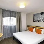 南锡中心阿德吉奥阿克瑟斯公寓式酒店 3*
