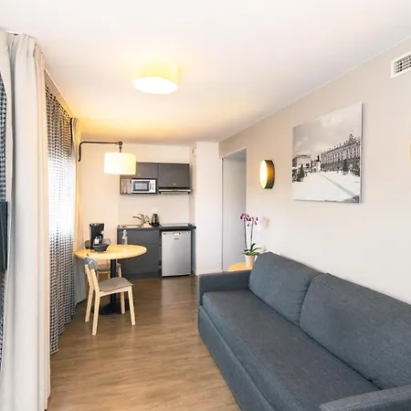 Апарт-отель Adagio Access Centre 3*