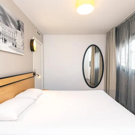 Adagio Access Centre 3* נאנסי
