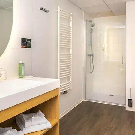 Апарт-отель Adagio Access Centre 3*