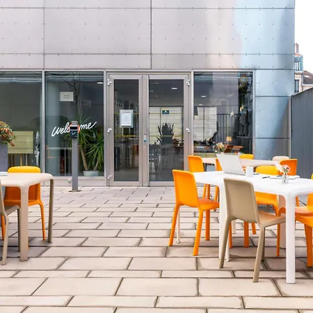 Aparthotel Adagio Access Centre