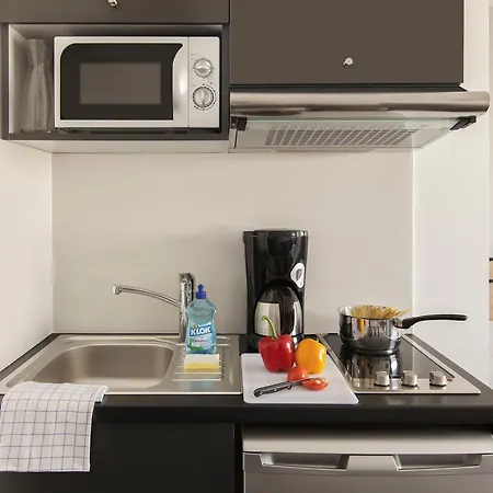 Aparthotel Adagio Access Centre