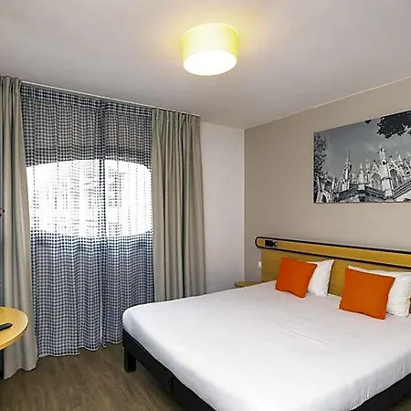 Adagio Access Centre