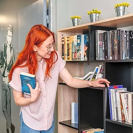 מלון דירות Adagio Access Centre 3*