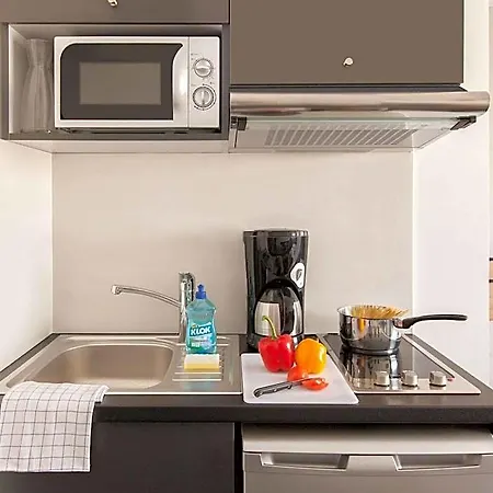 Adagio Access Centre מלון דירות