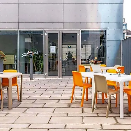 Adagio Access Centre מלון דירות 3*