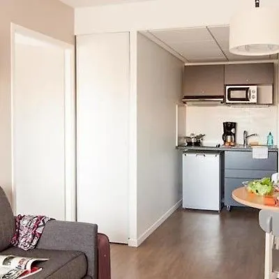 Adagio Access Centre 3* נאנסי