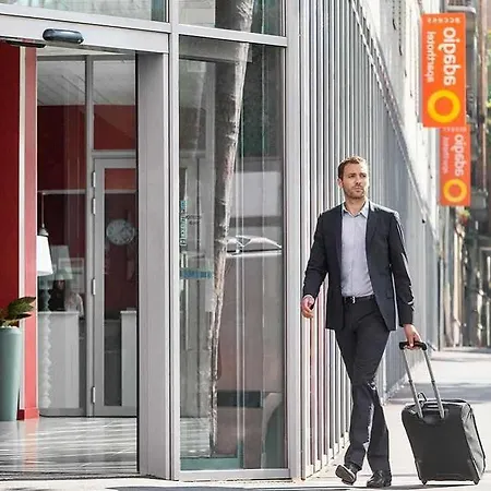 Adagio Access Centre Апарт-отель Нанси