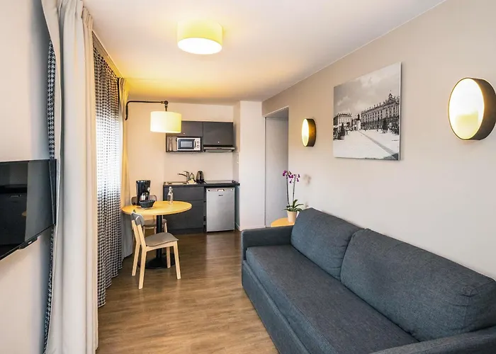 Aparthotel Adagio Access Centre