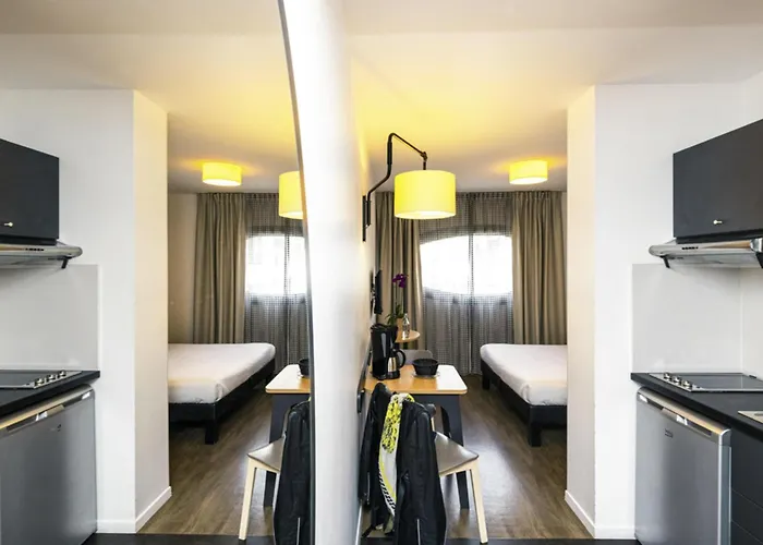 Aparthotel Adagio Access Centre