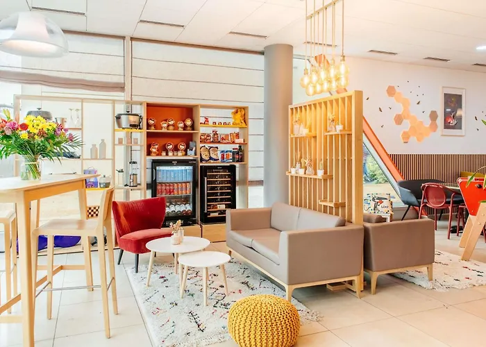 南锡中心阿德吉奥阿克瑟斯公寓式酒店 3*