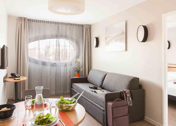 Adagio Access Centre Νανσύ