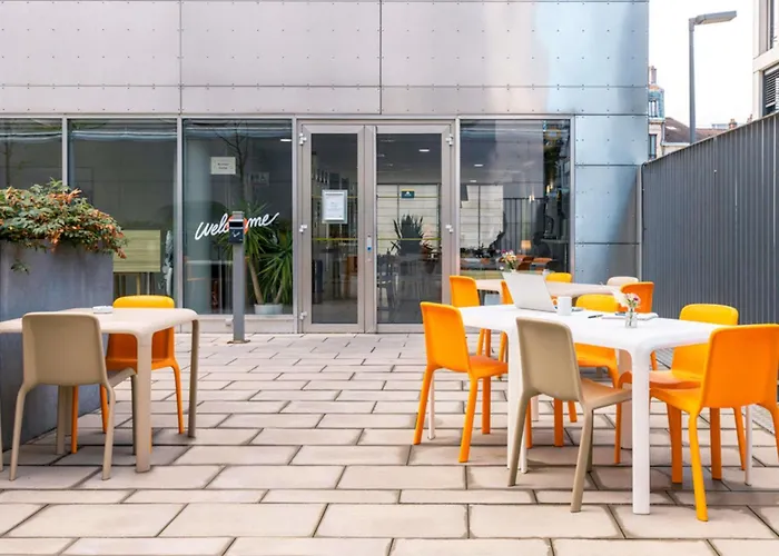 Adagio Access Centre Aparthotel 3*