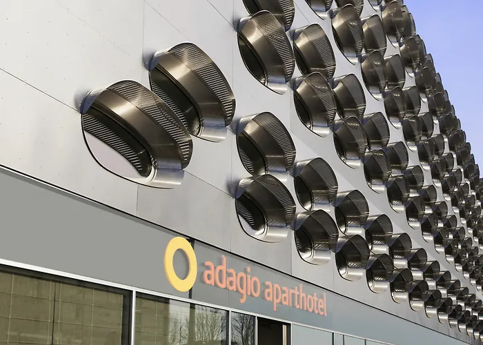 南锡中心阿德吉奥阿克瑟斯公寓式酒店